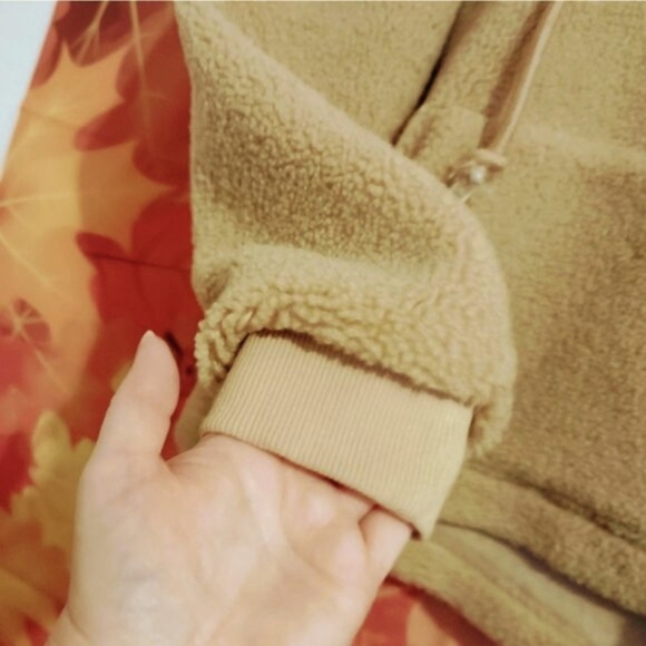 TEDDY BEAR PLUSH TAN PULLOVER HOODIE WITH FRONT POCKET WOMEN'S SIZE M - Picture 5 of 6